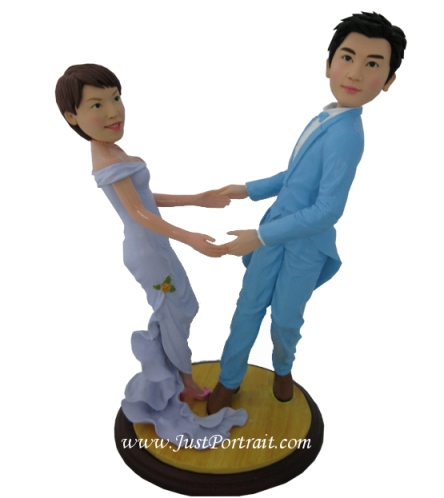 Commission Custom Look-alike Figurines and custom bobble heads in Polymer Clay, one sixth scale figurines and caricature figurines