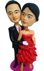100 ％ポリマークレー(樹脂粘土)ウェルカムグッズとの個人的な贈り物に最適な手作りの、ケーキのデコレーションは、誕生日プレゼント結婚式のカップル人形カスタマイズ、